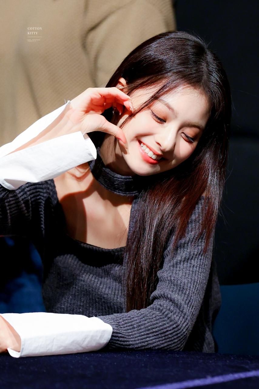 프로미스나인 이나경