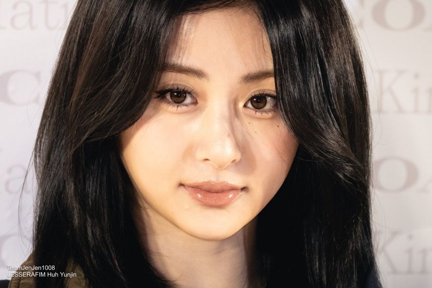 [르세라핌] 미드필더 허윤진 ..... FIM UNITED