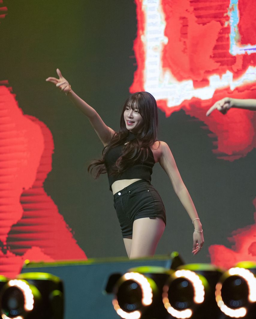 안지현