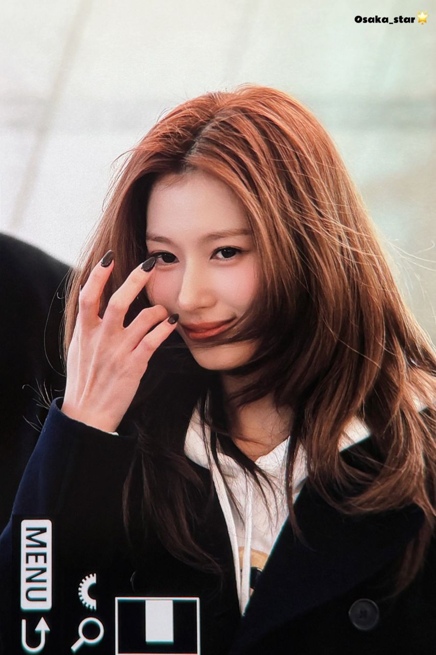 오늘 출국하는 트와이스 사나