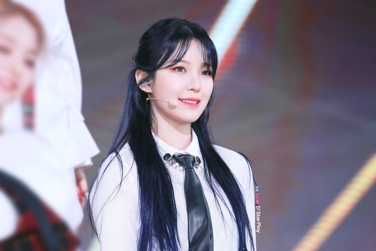 프로미스나인 지헌