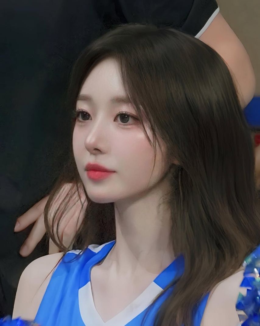 퇴근길 셀카 찍어주는 권희원치어리더 미모