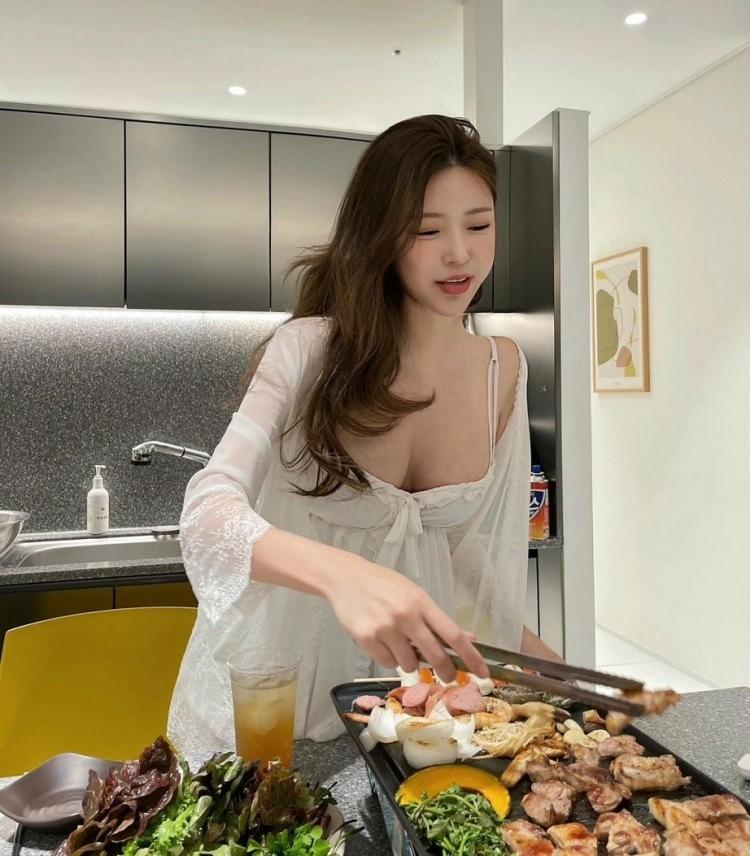 고기굽는 쇼핑몰 사장님 최소미