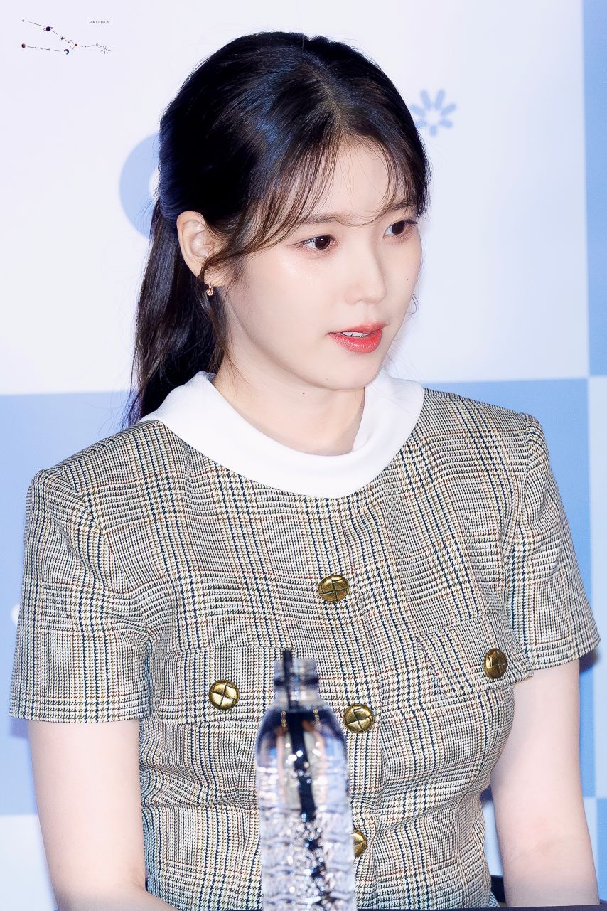 아이유 250126