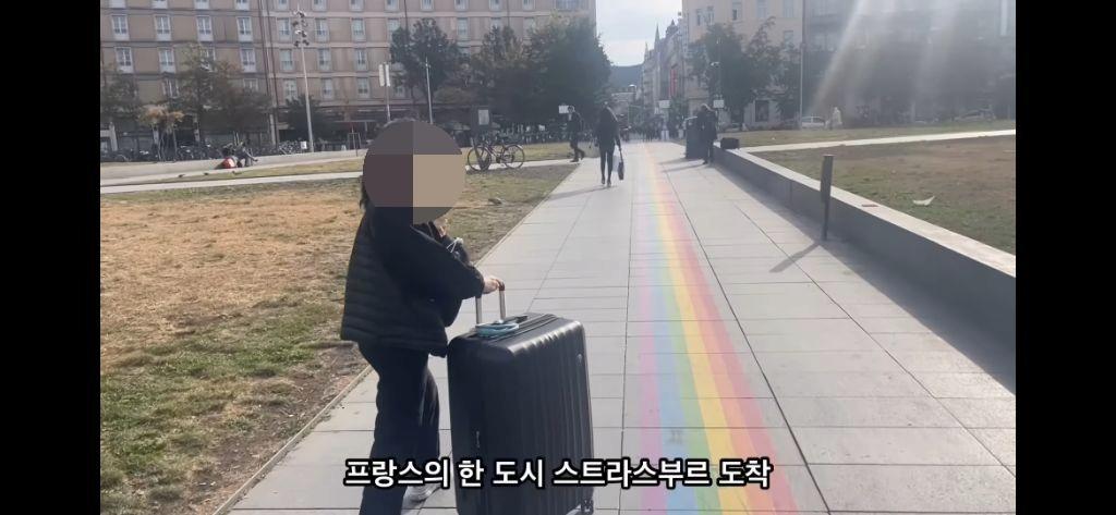 프랑스 여행 중 캐리어 털린 유튜버 ㄷㄷㄷ.
