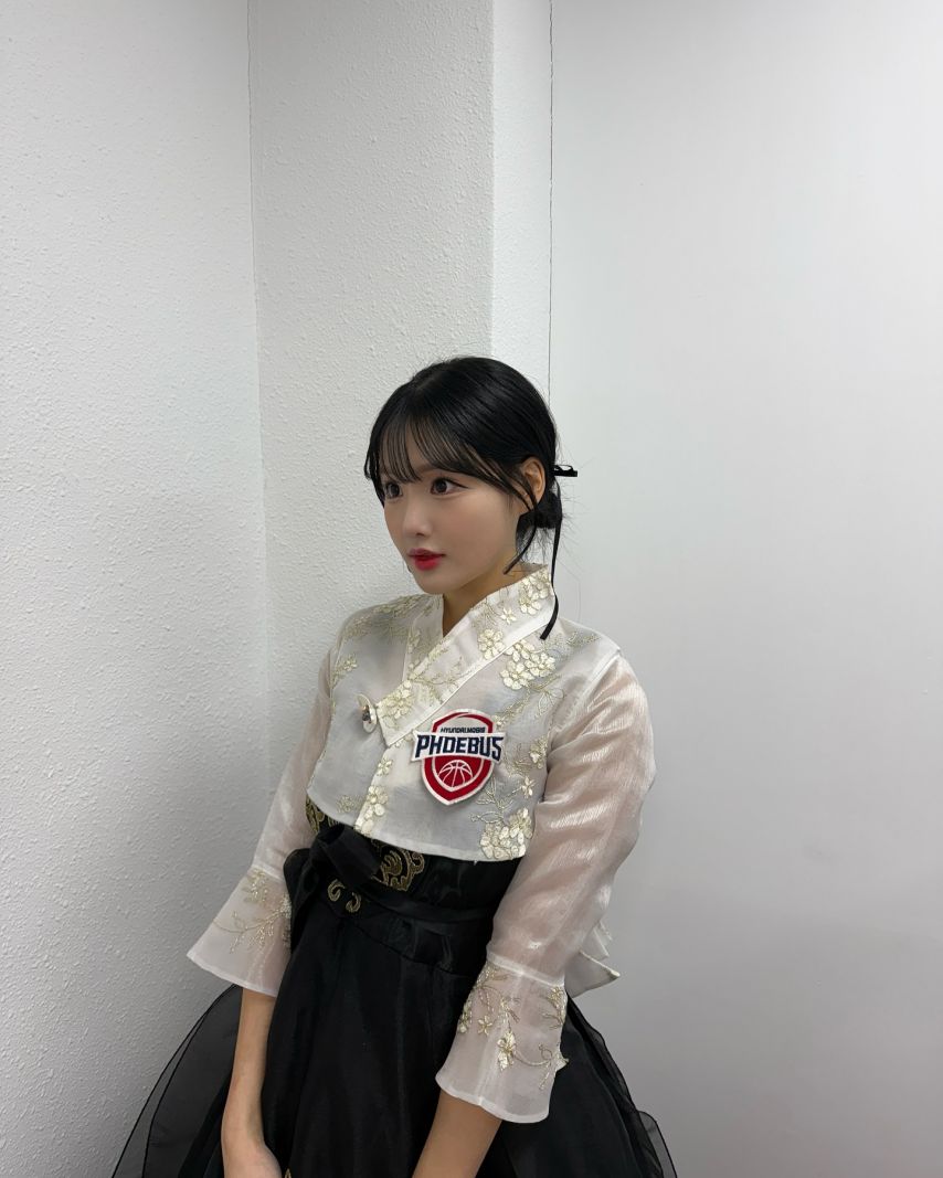 최홍라