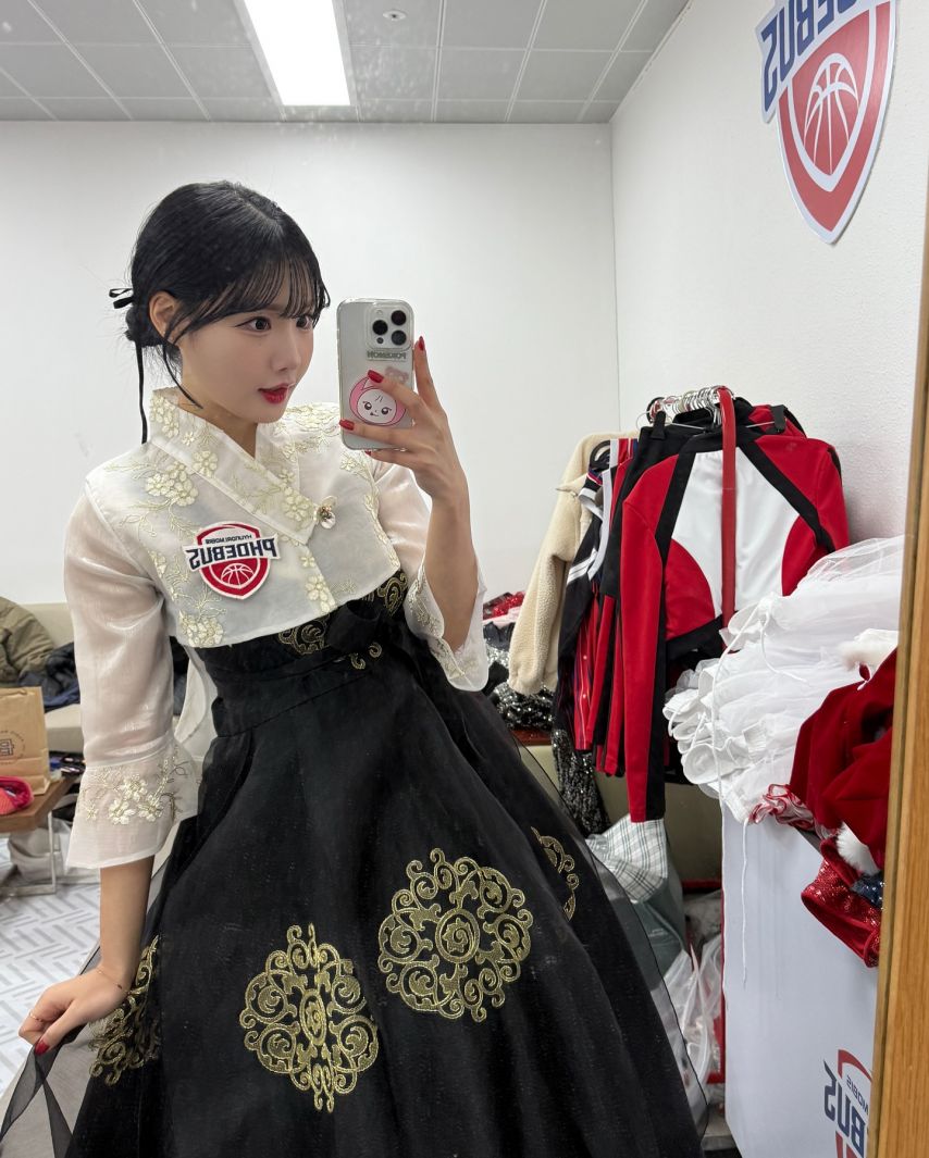 최홍라