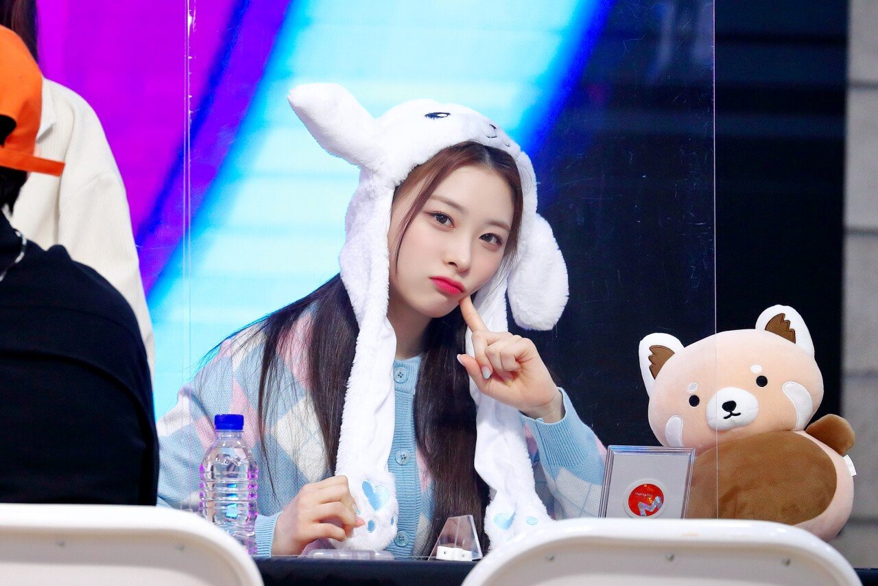 로켓펀치 윤경