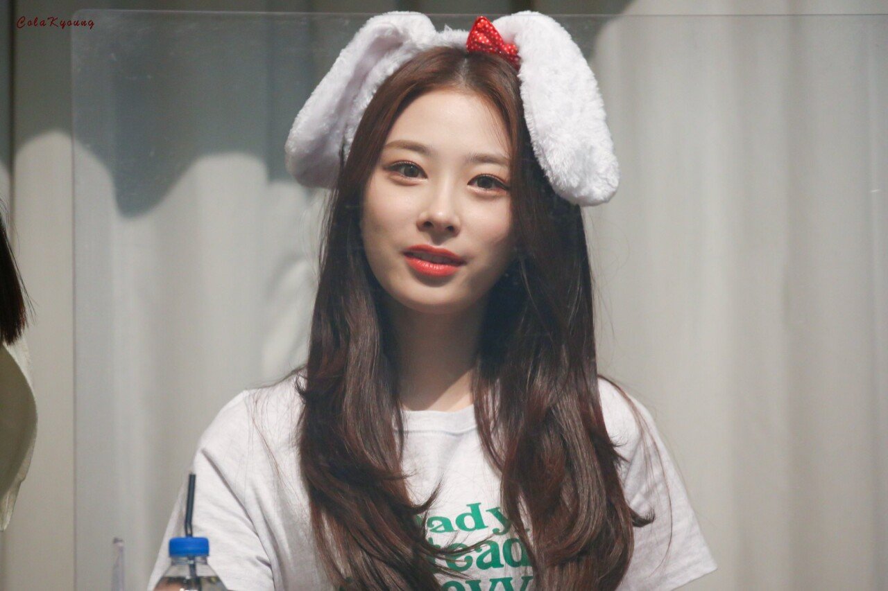 로켓펀치 윤경