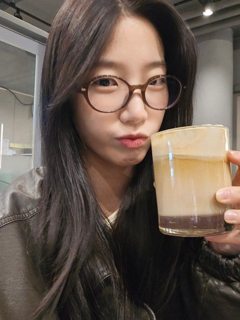 [르세라핌] 카즈하 ..... LADOR