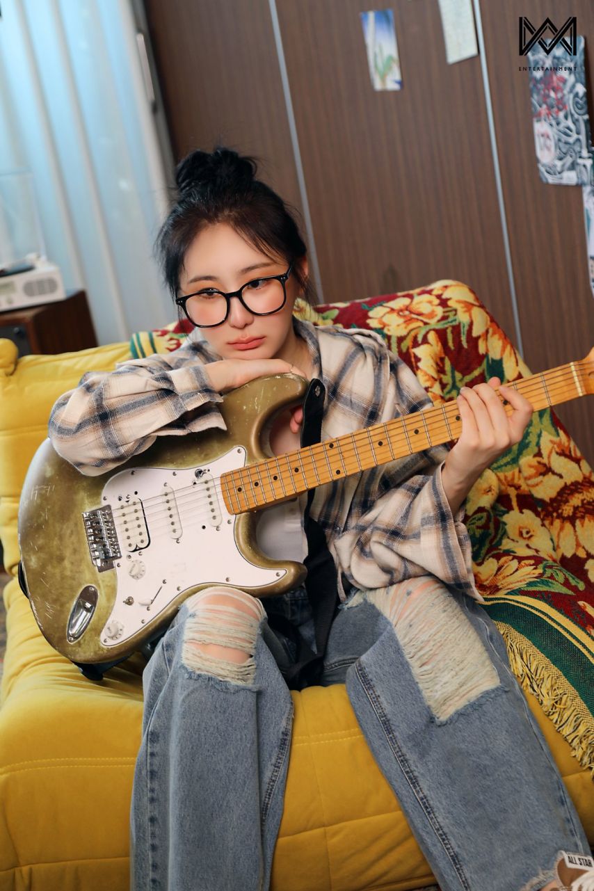 이채연 시즌그리팅 비하인드