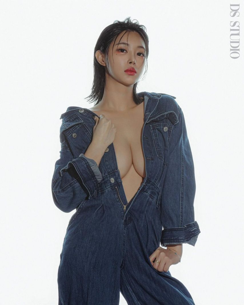 김갑주 청바디슈트