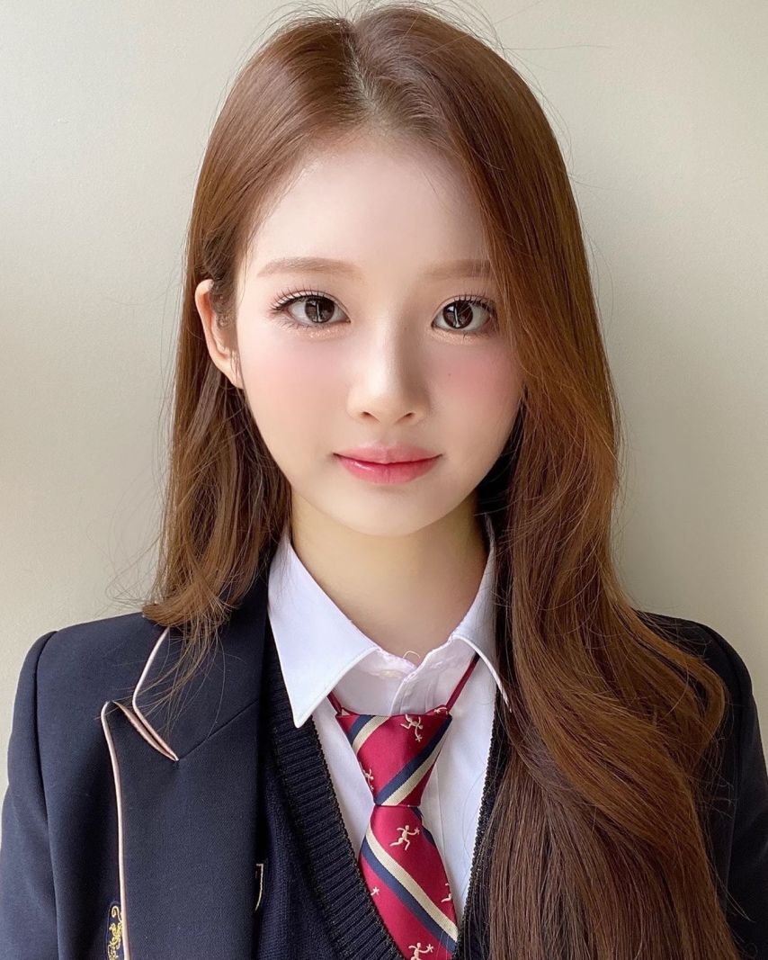 현실감 없는 엔믹스 설윤 한림예교 학생증 사진