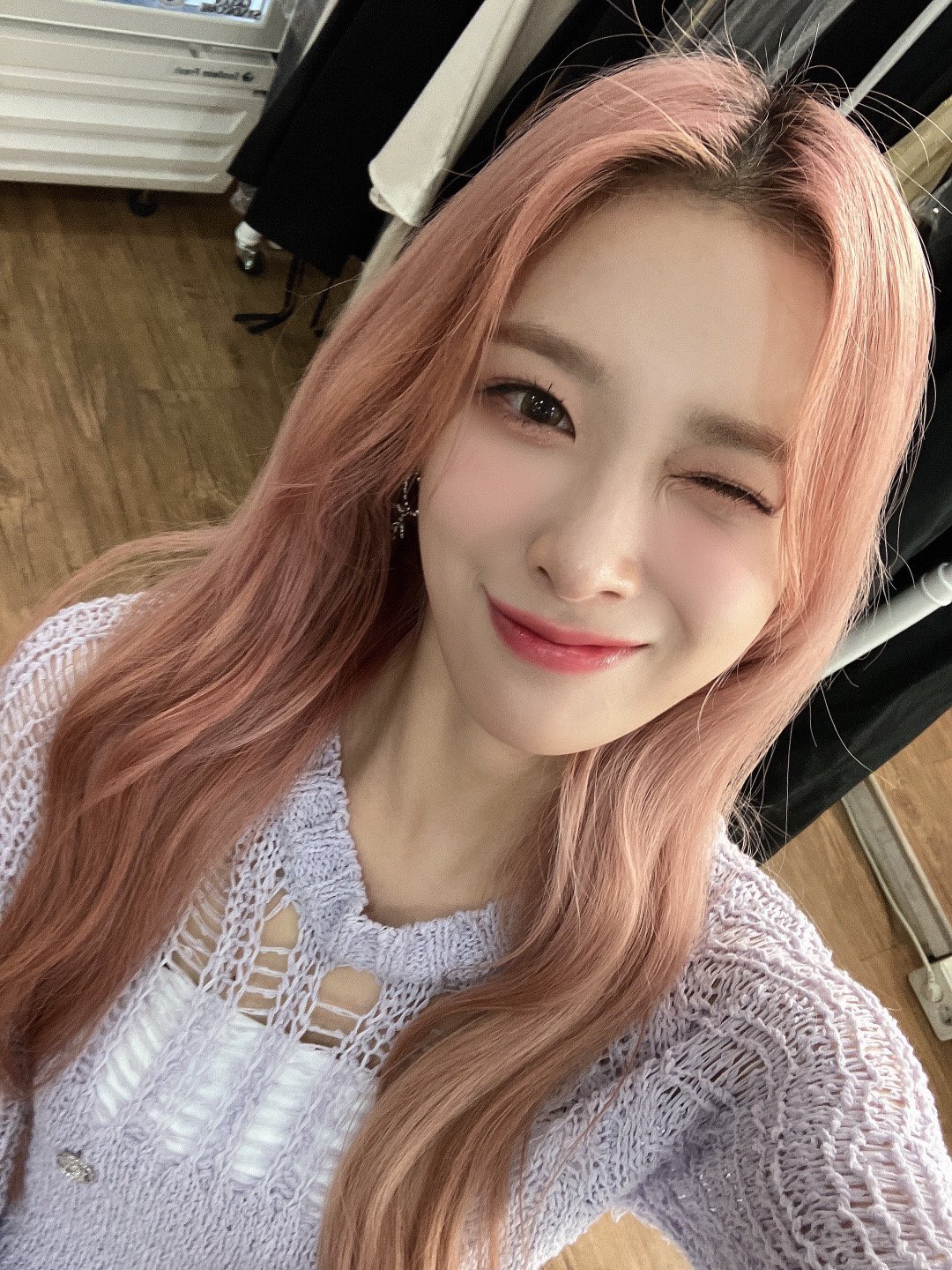 로켓펀치 윤경