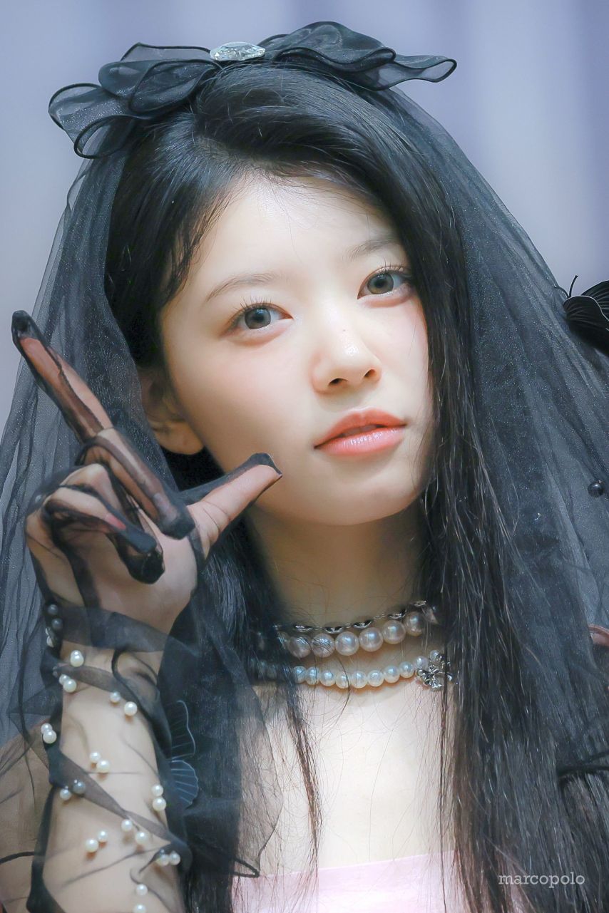 아일릿 모카 고화질