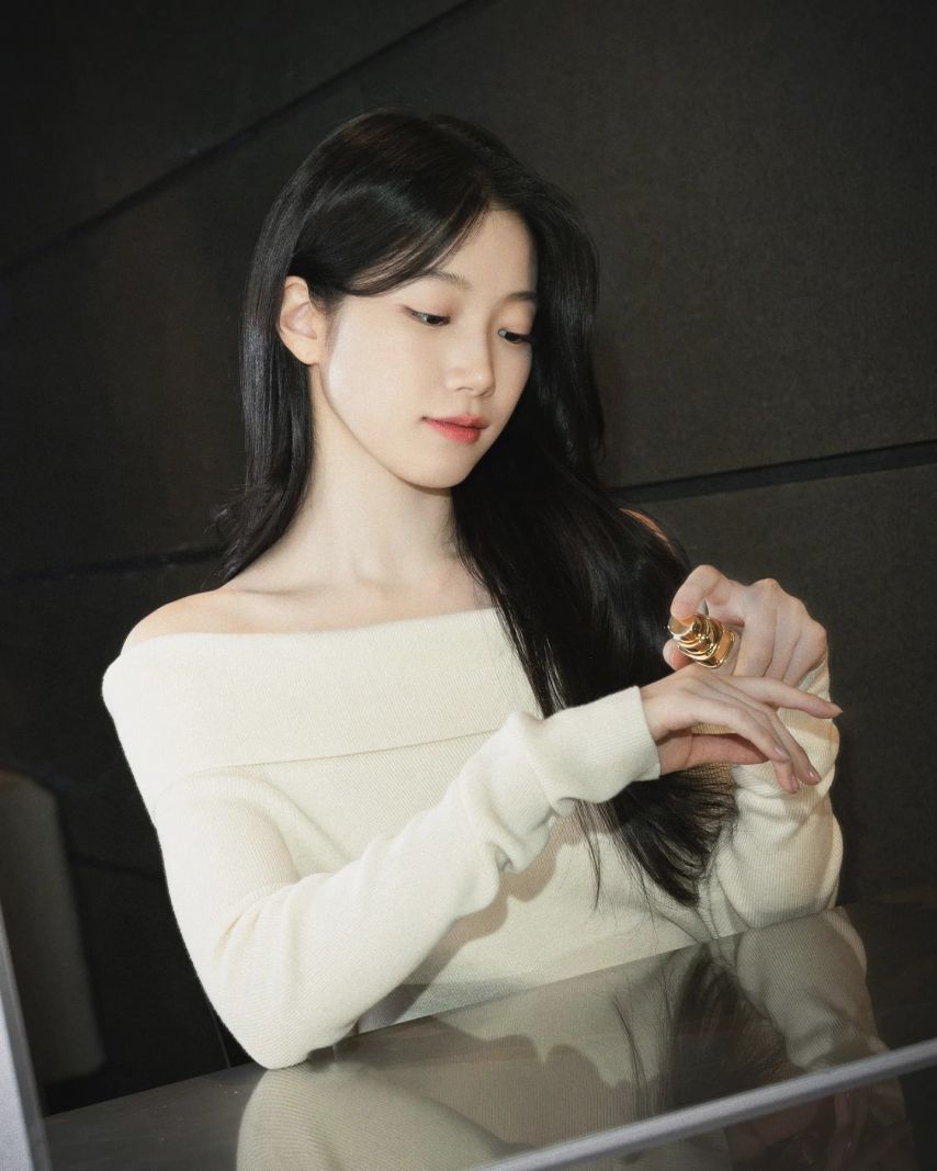르세라핌 사쿠라,카즈하