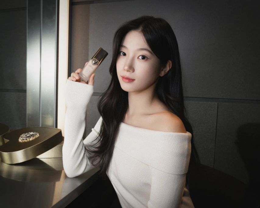 르세라핌 사쿠라,카즈하