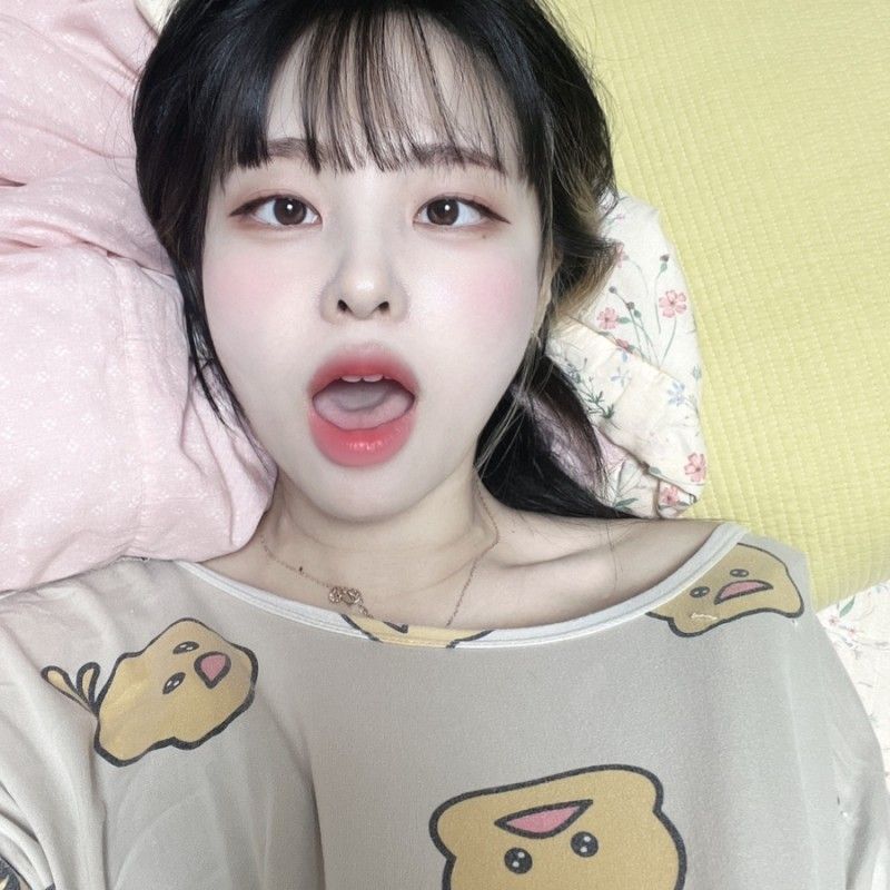 17)) T1 결승전 그 짤 주인공 일상사진,.김다연