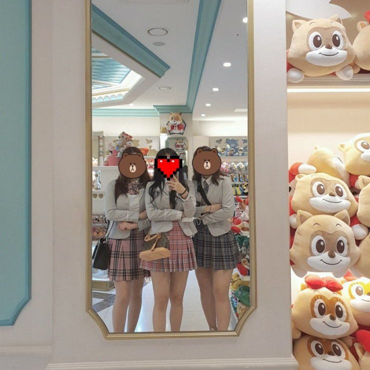 롯데월드 여고생 특징