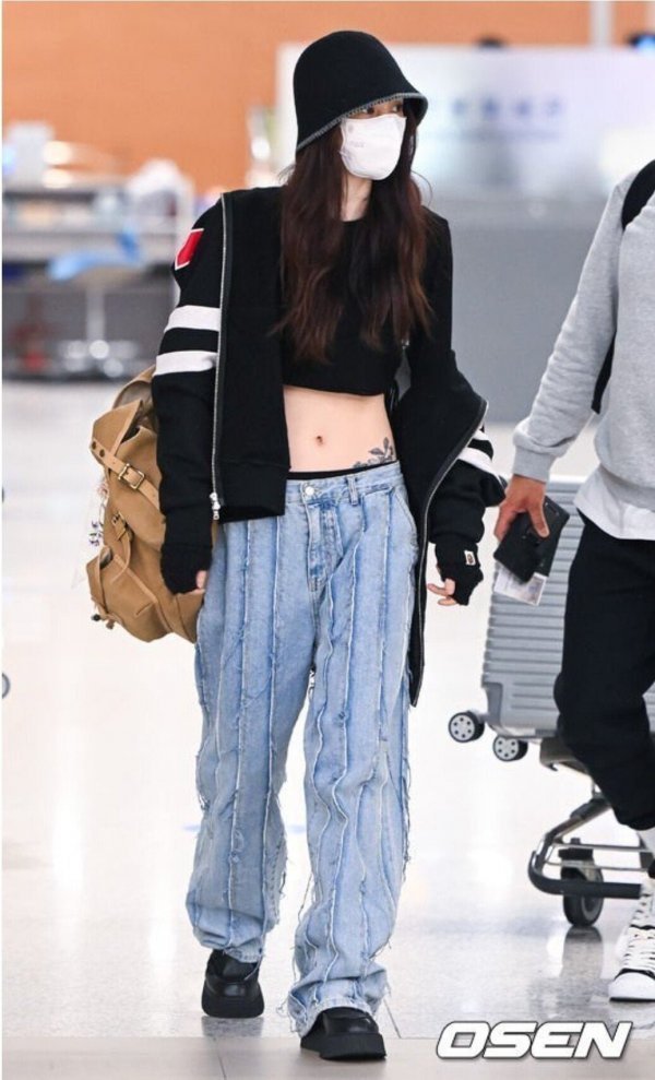 한소희가 미처 못지웠다는 문신