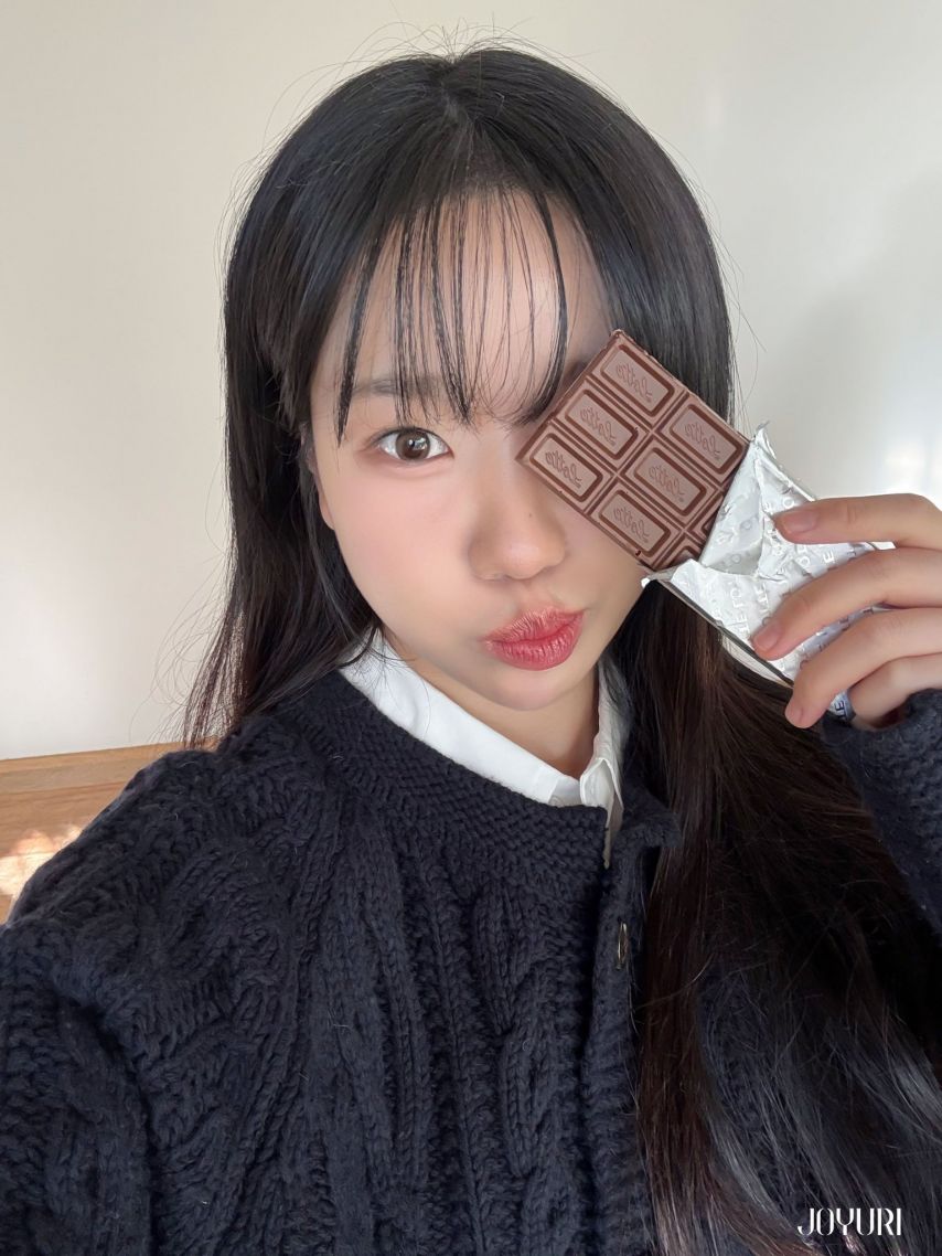 [아이즈원] 쪼꼬렛 먹는 조유리