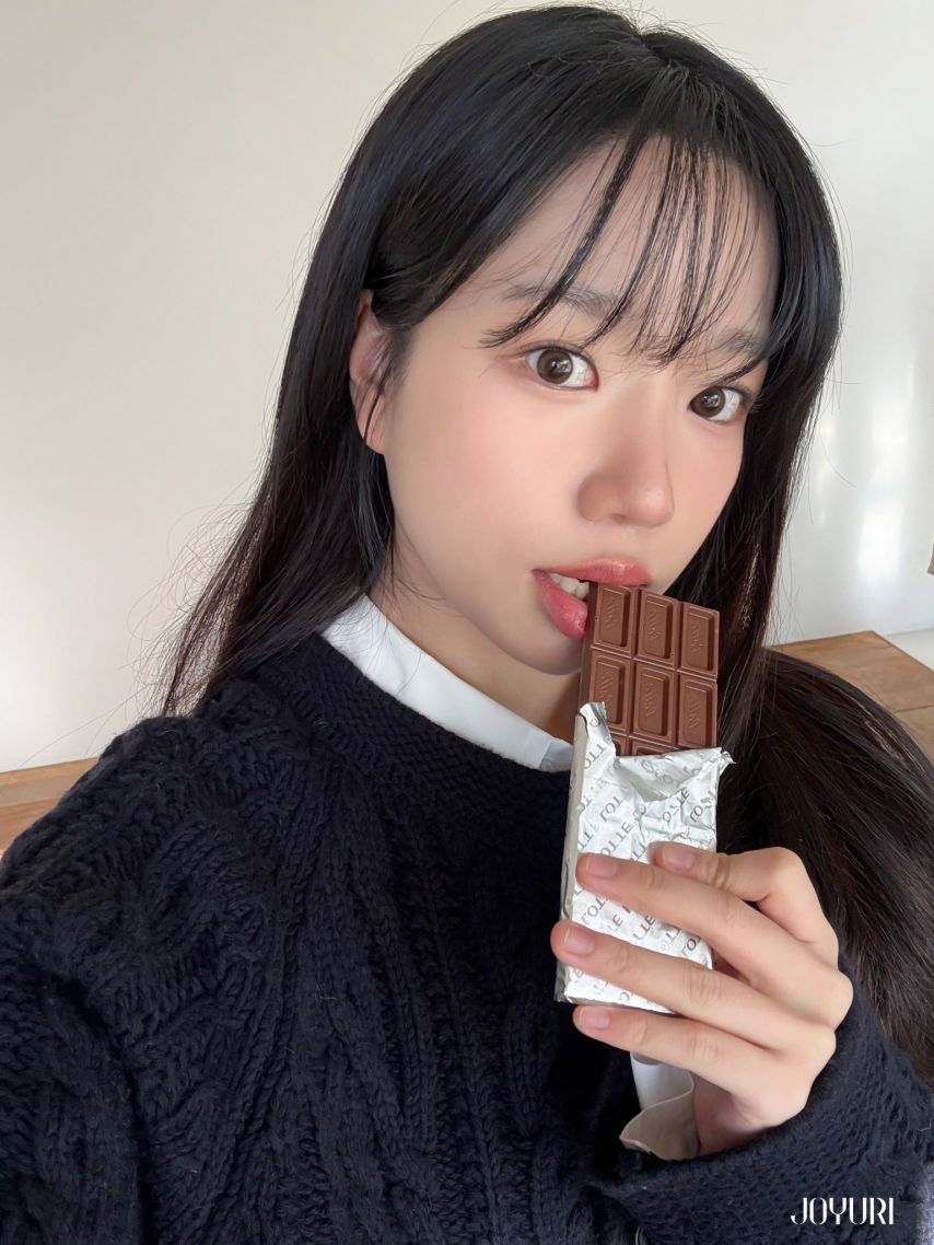 [아이즈원] 쪼꼬렛 먹는 조유리