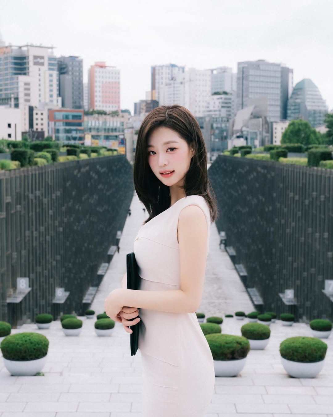 ㅇㅎ)이대 피아노과 나왔다는 아일릿 원희 사촌언니