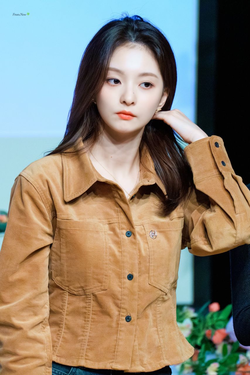 프로미스나인 이나경