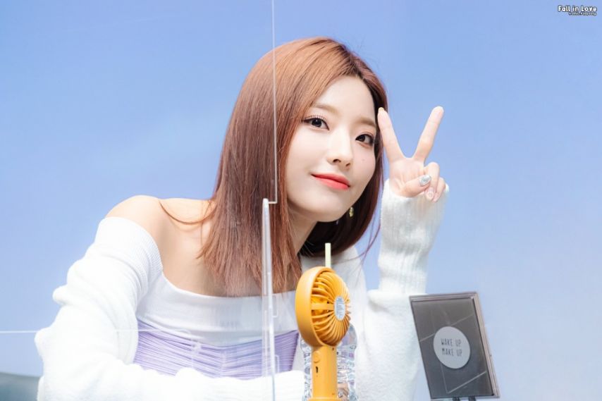 프로미스나인 이채영