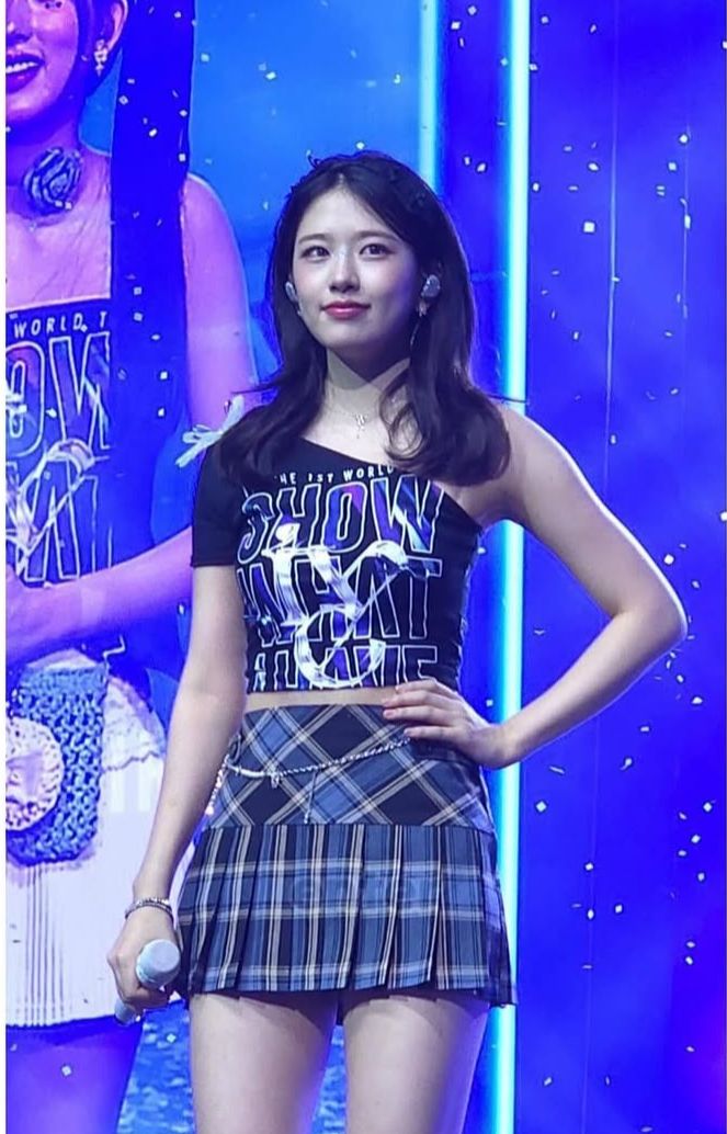 팬이 찍은 아이브 안유진 폰카속 실물 미모