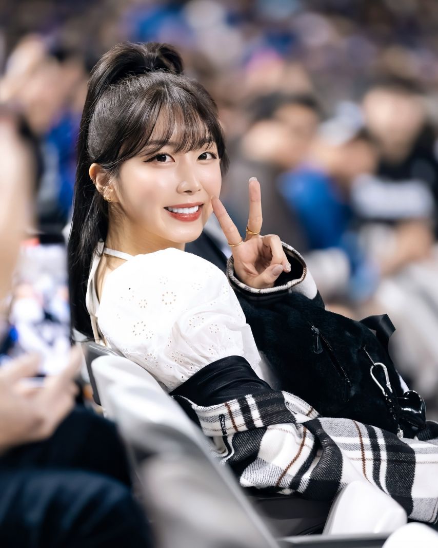안지현