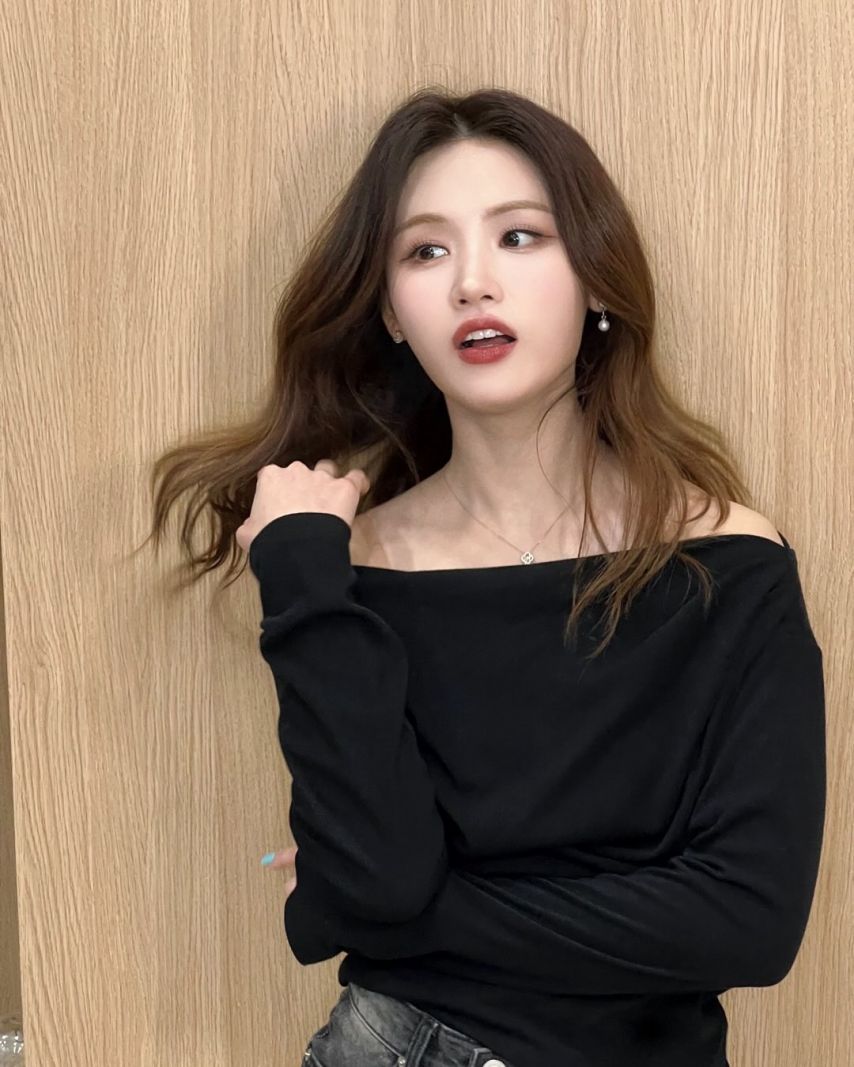 아이칠린 지윤,  채린