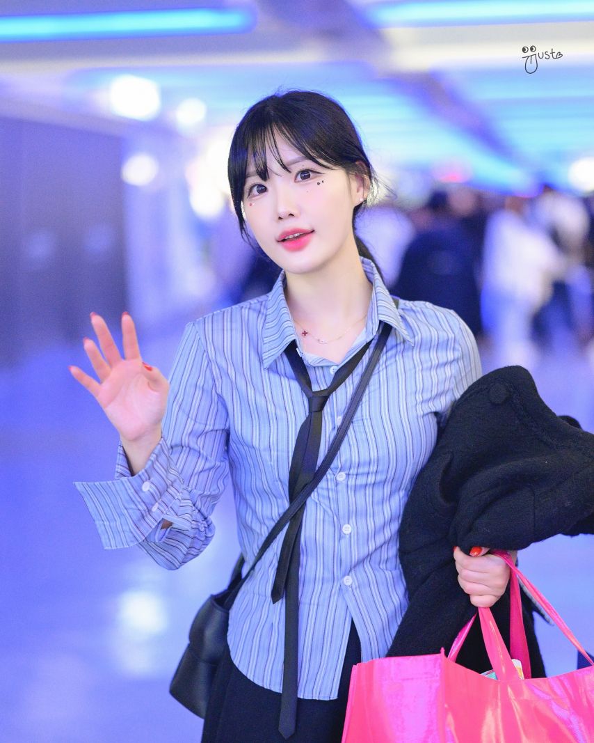 최홍라