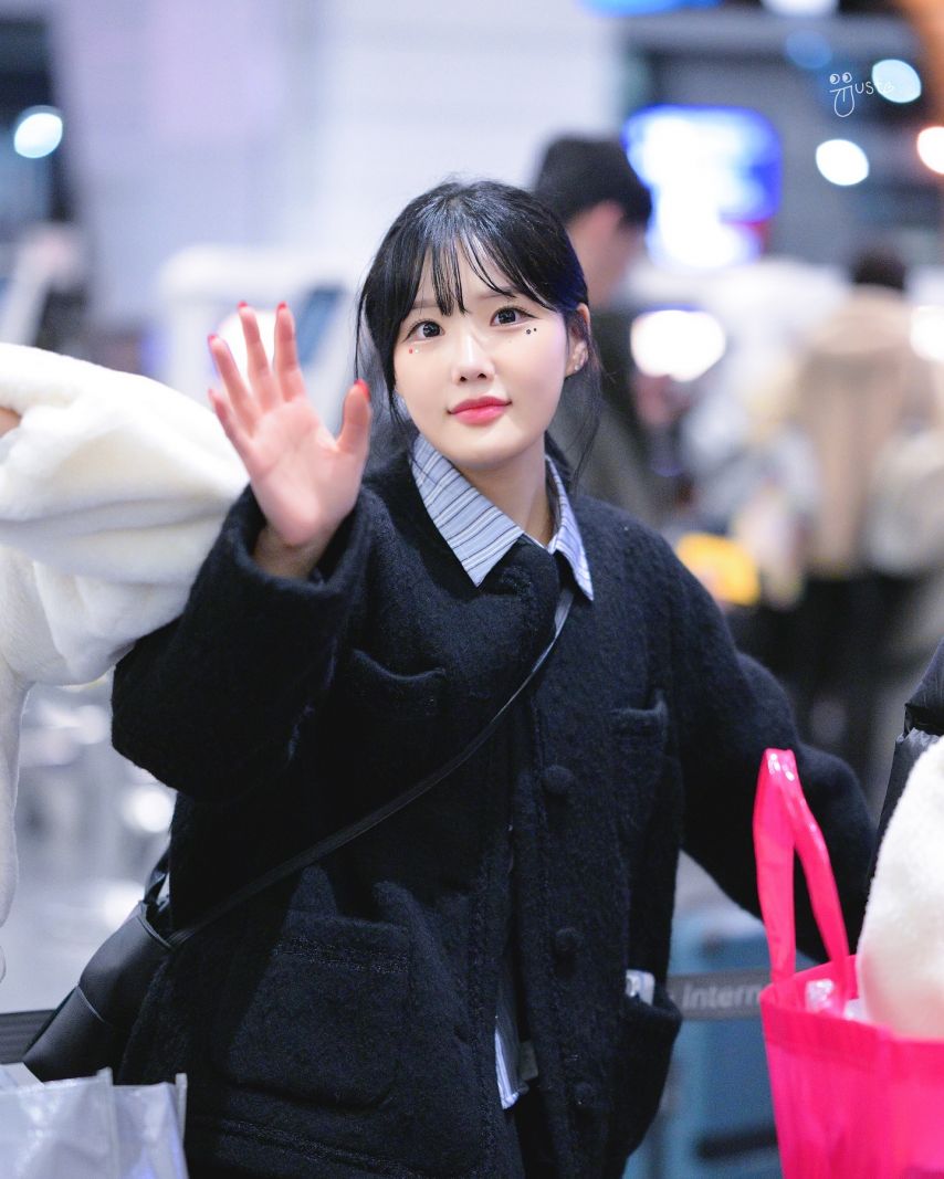 최홍라