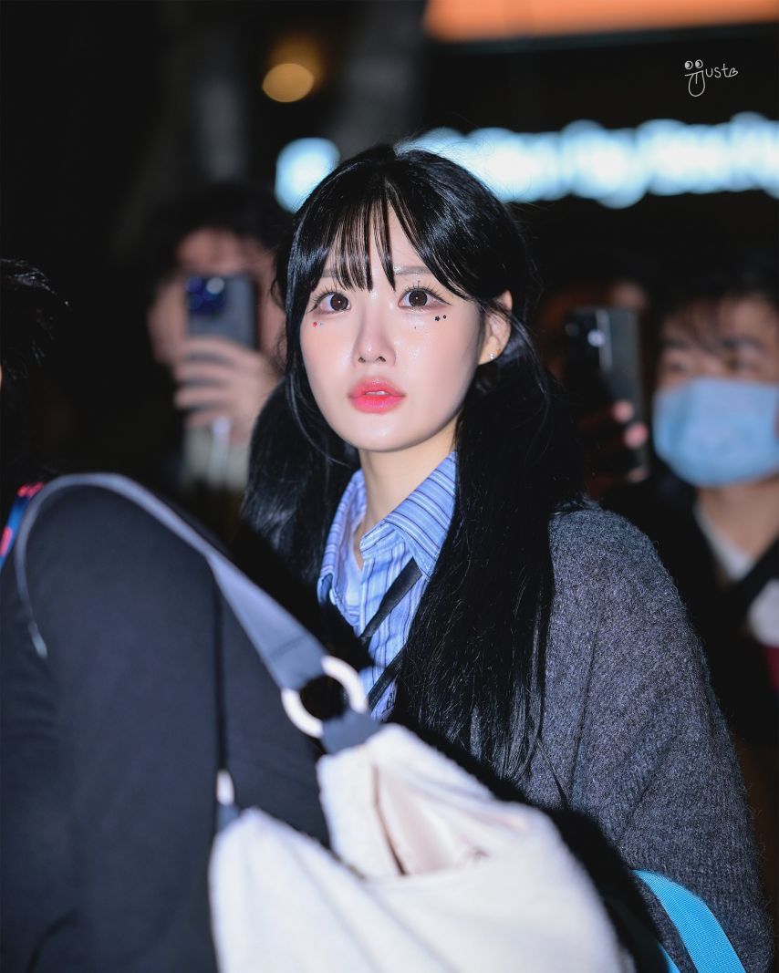 최홍라