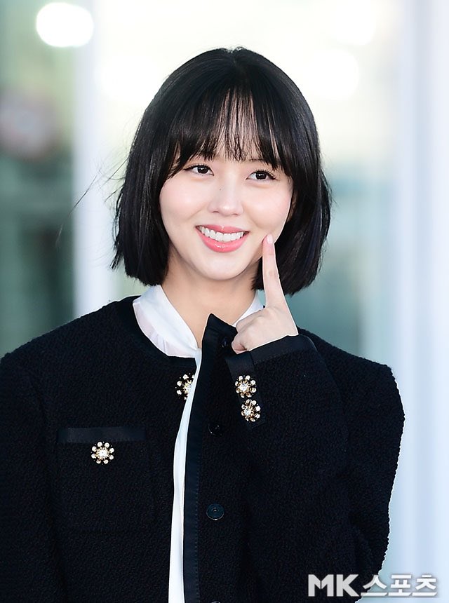 오늘자 밀라노로 출국하는 김소현