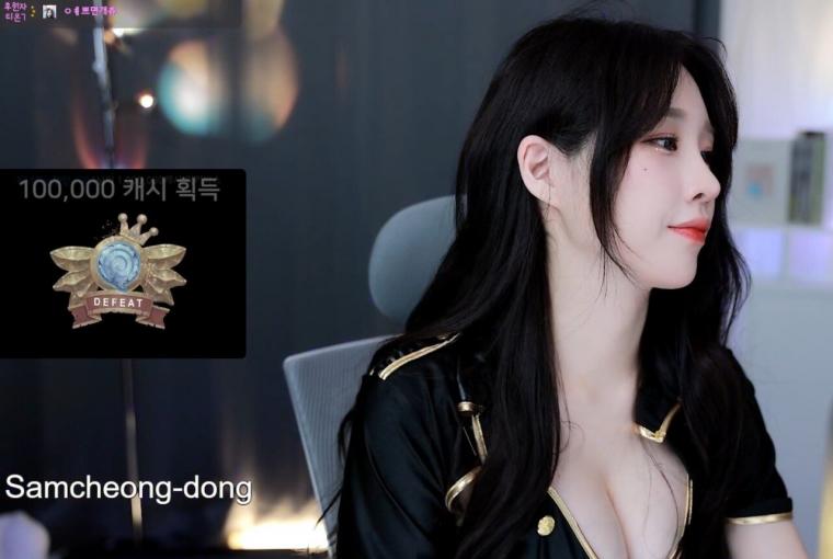 한갱 여경 모자 과감한 미드 오픈 가슴골