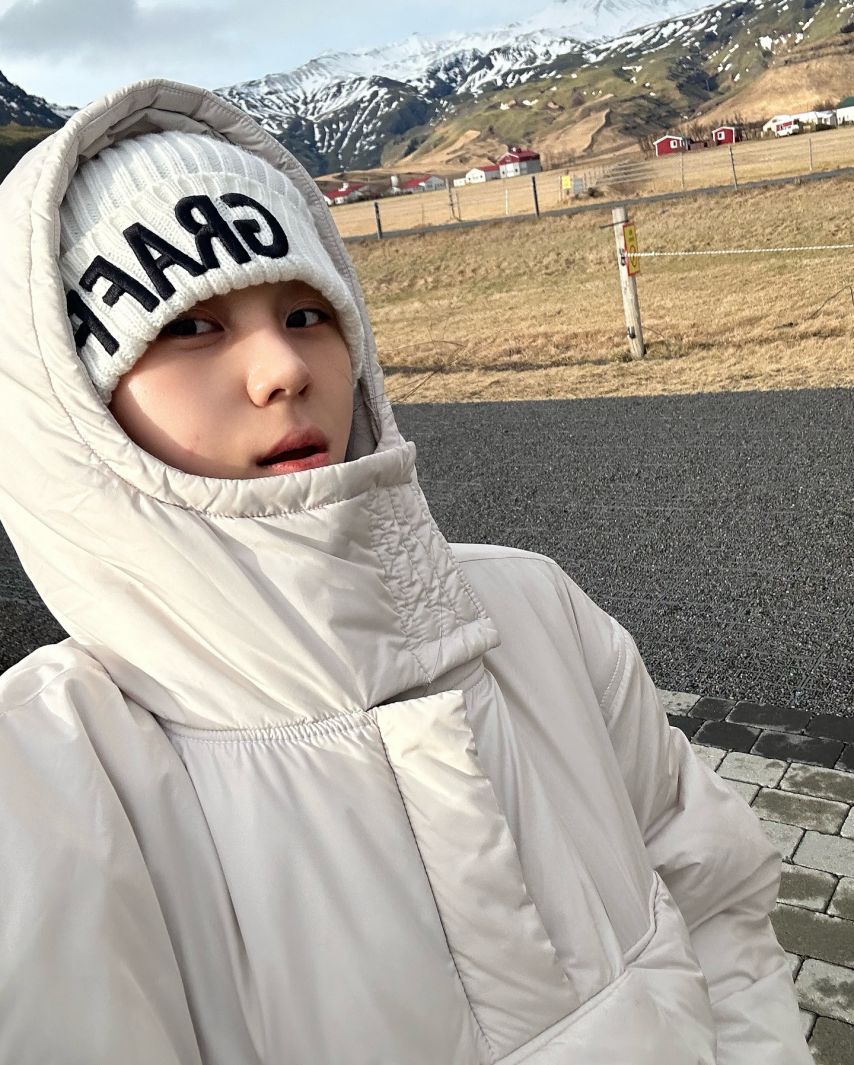 엄지 VIVIZ비비지 인별