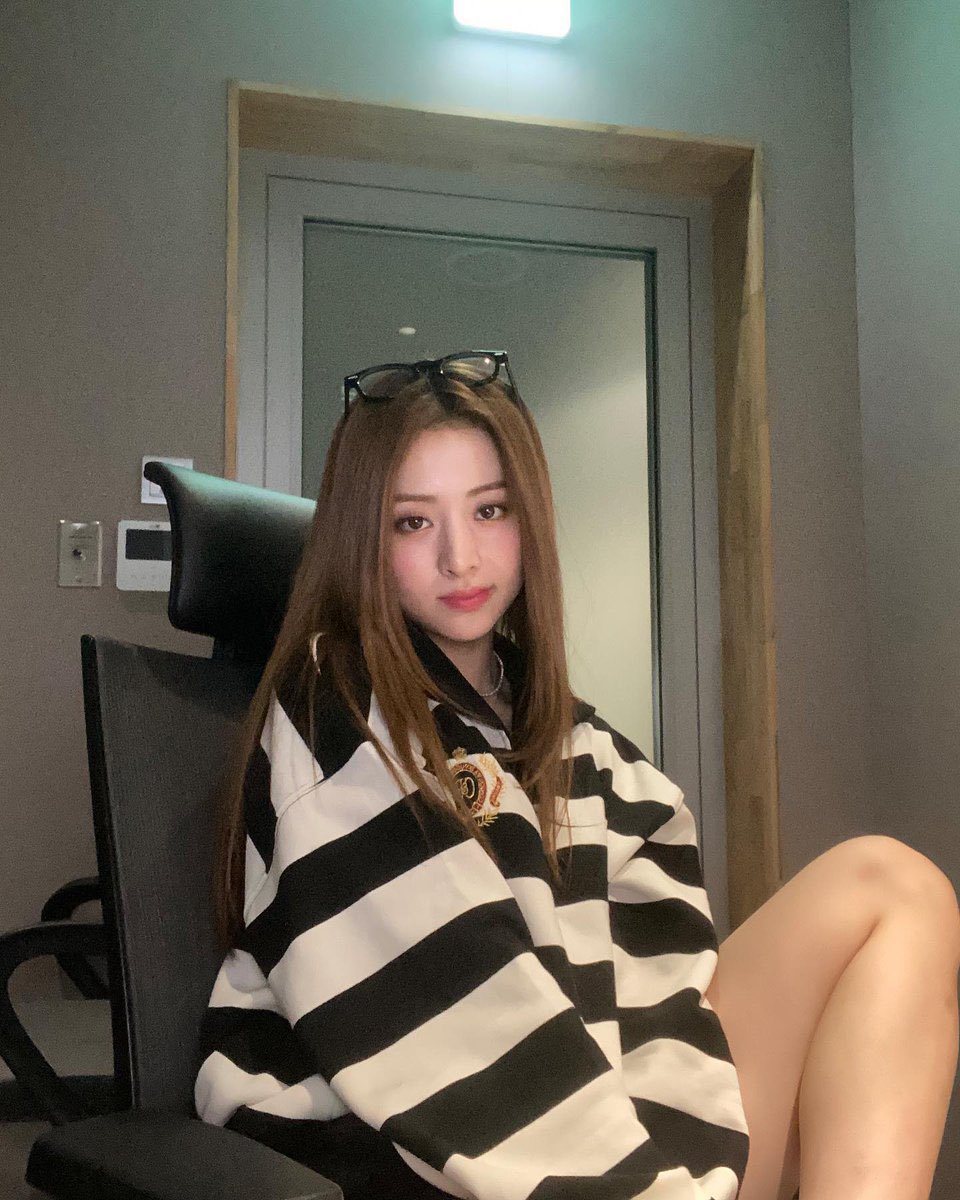 르세라핌 윤진