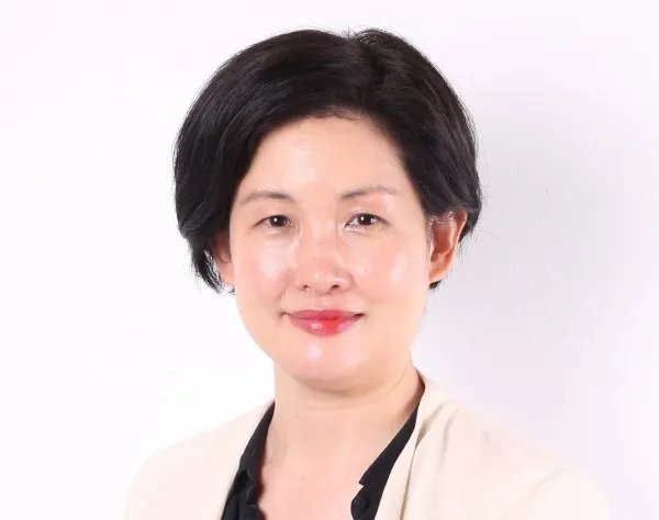 위기의 홈플러스 현 CEO를 알아보자