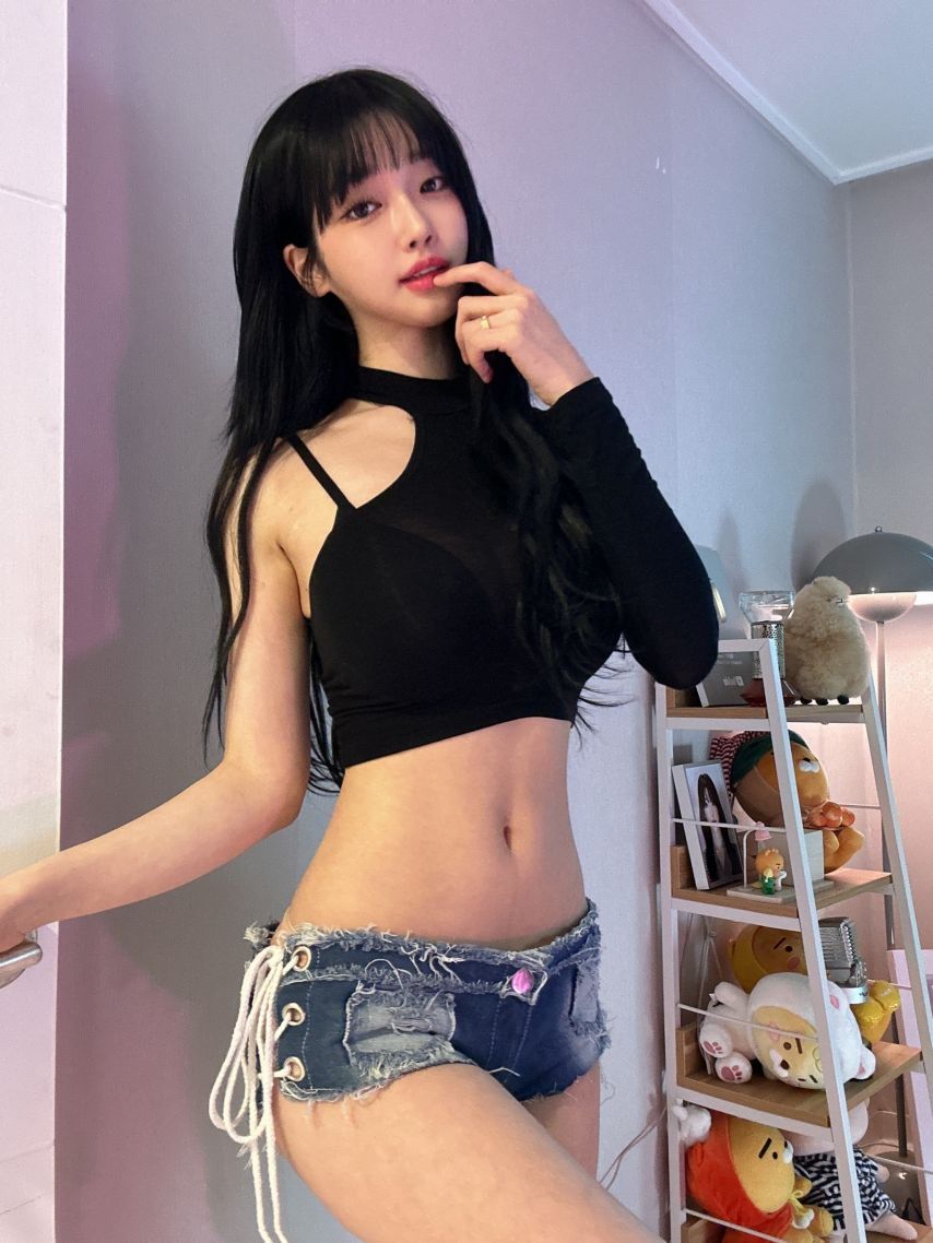 과즙세연 핫팬츠 몸매자랑