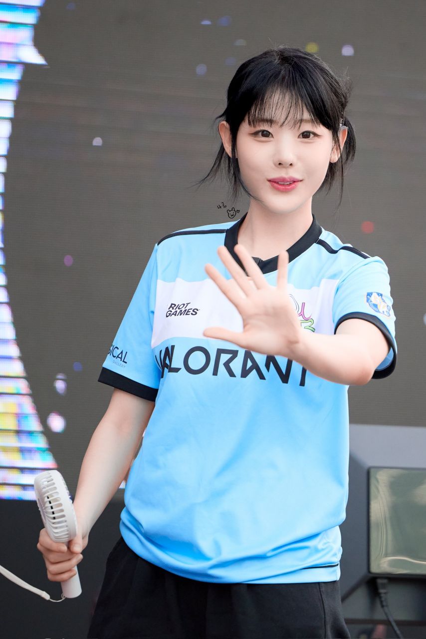 QWER 히나