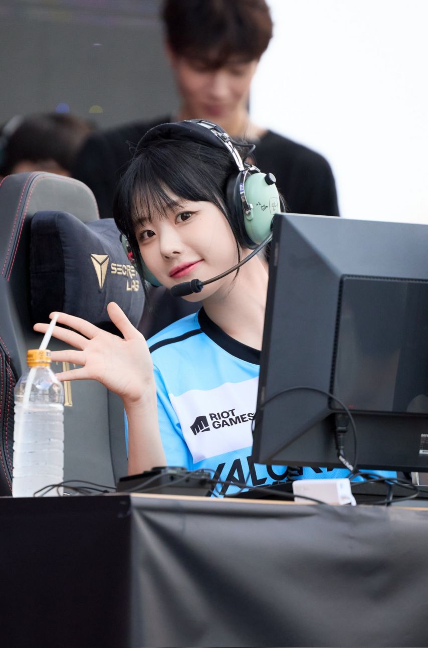 QWER 히나