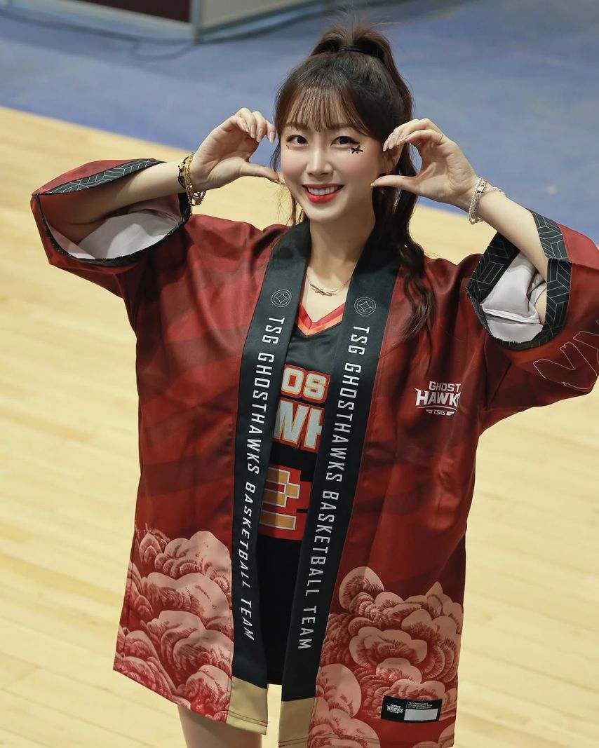 안지현