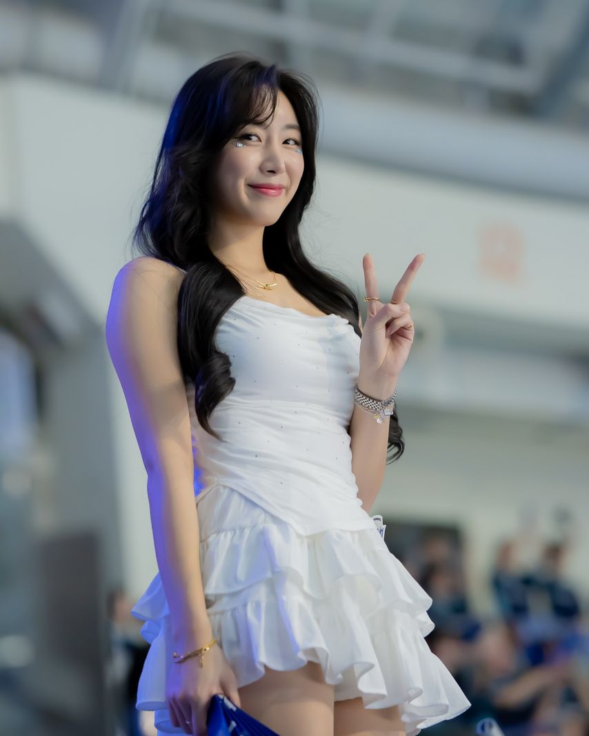 안지현