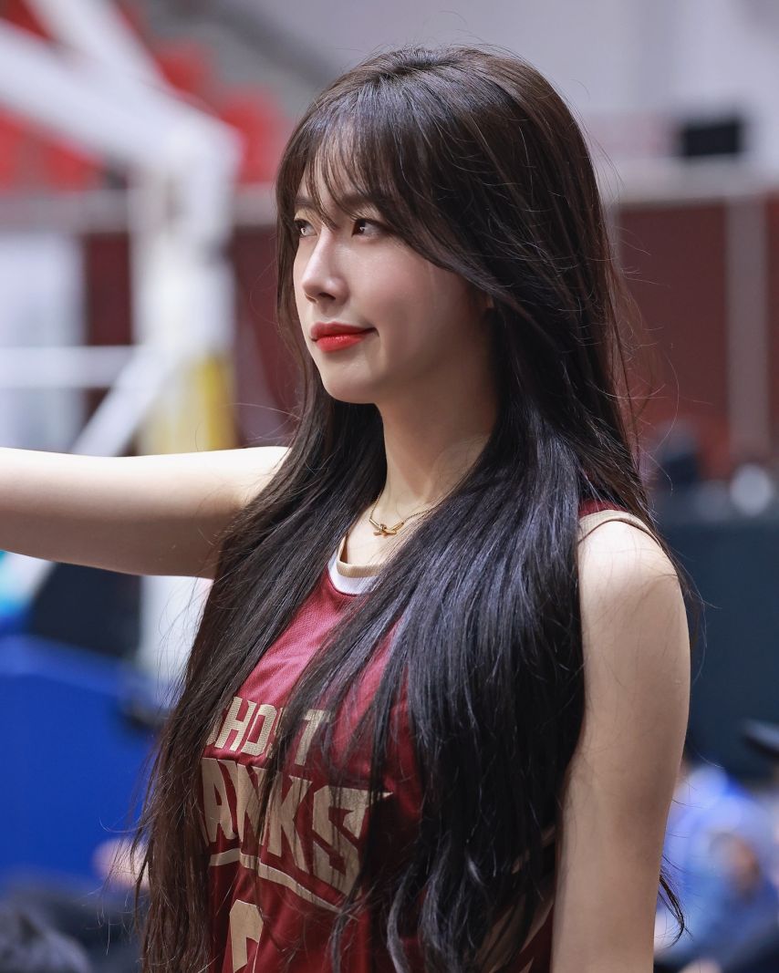 안지현