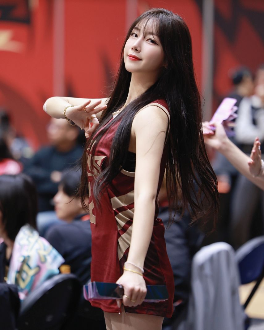 안지현