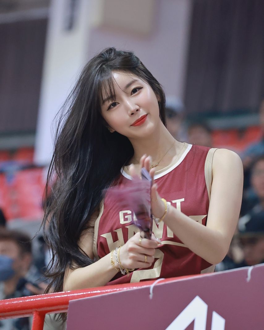 안지현