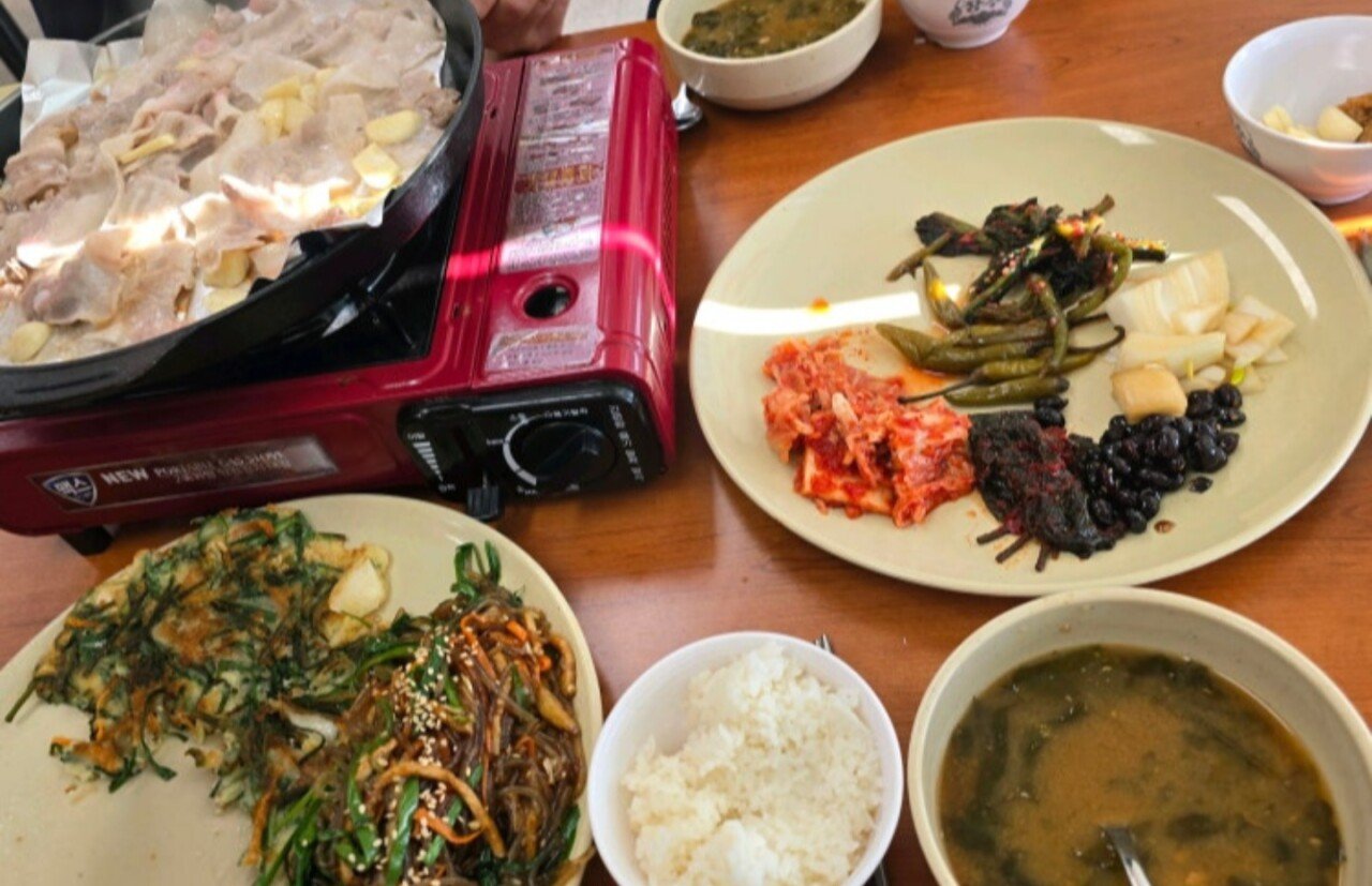 완정역 무한 대패삼겹 9,000원 호불호