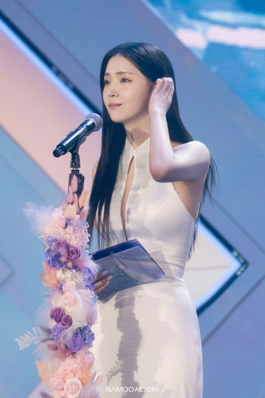 김지은 노정의 250222 디 어워즈